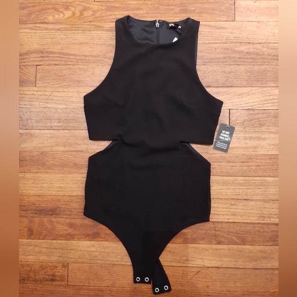 Express cutout bodysuit - Picture 3 of 9